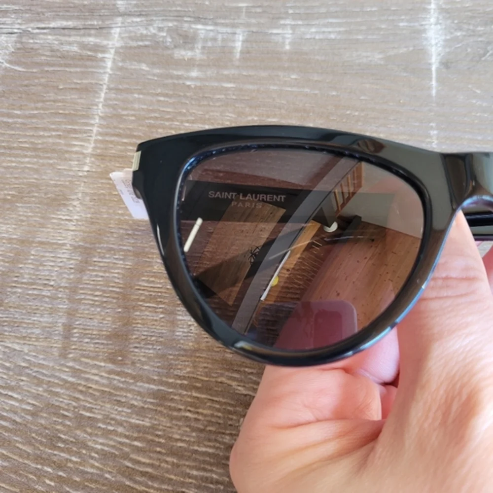 SAINT‎ LAURENT Black Cateye Sunglasses SL425